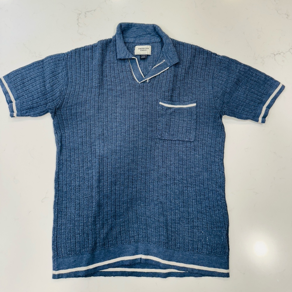 American Eagle Outfitters Blue V-Neck Collar Sweater